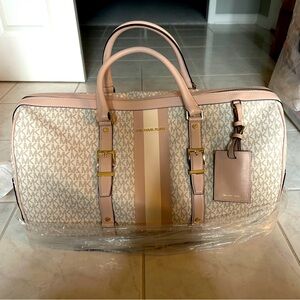 NWT MK Bedford Travel XL weekender duffle vanilla/soft pink